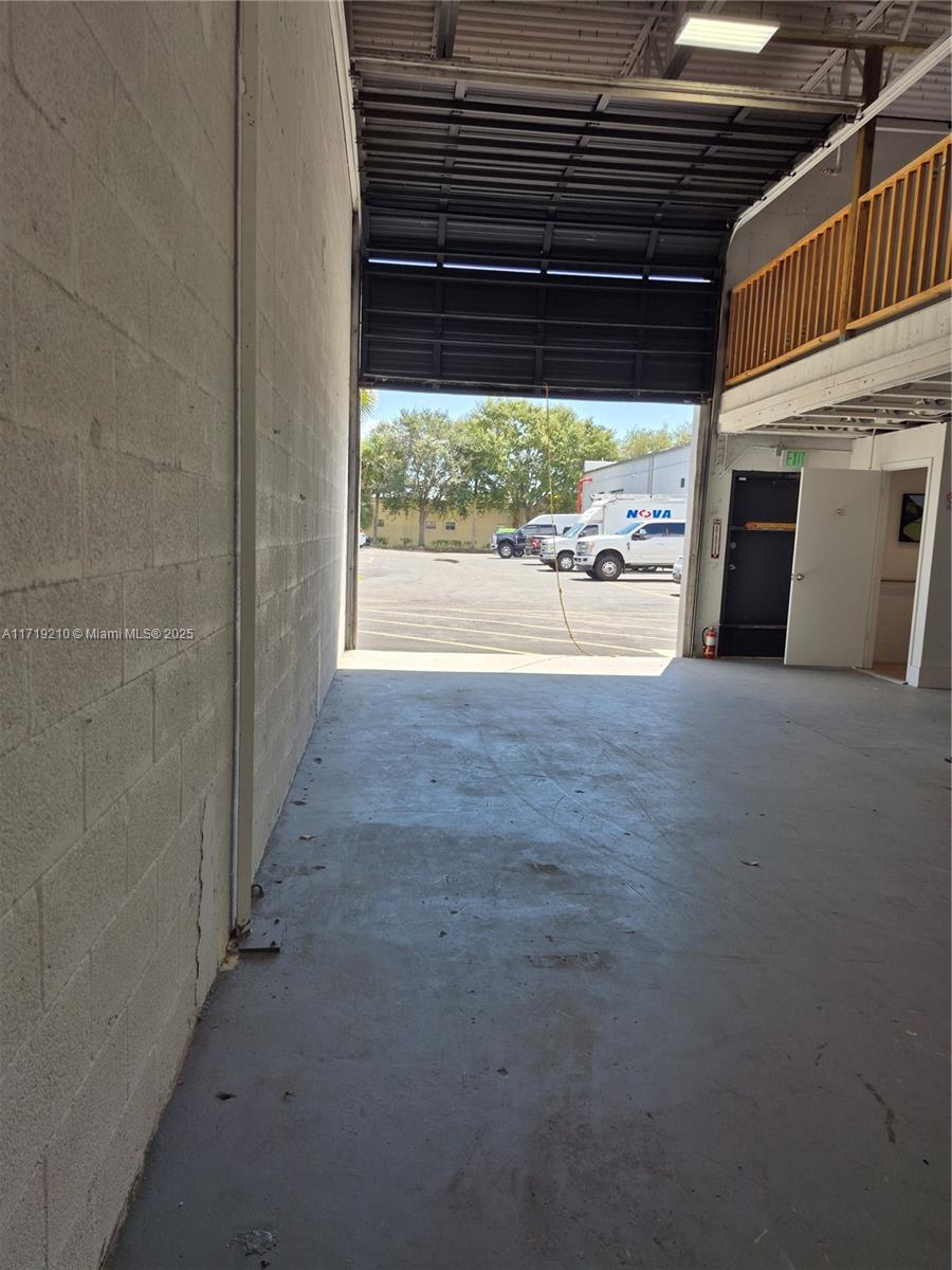 See details A 3 / sq. ft. $ 2025-08-04 0 Photo