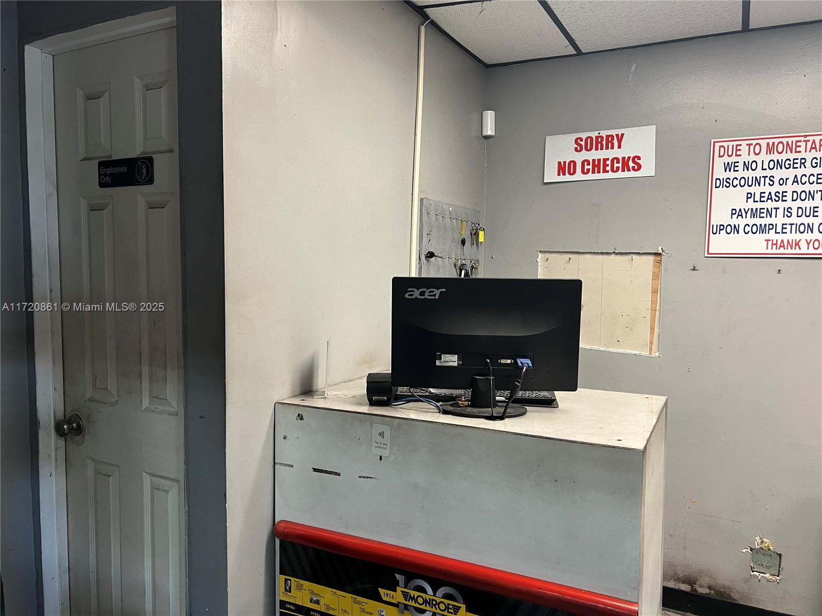  /   sq. ft. $ 2025-01-09 0 Photo