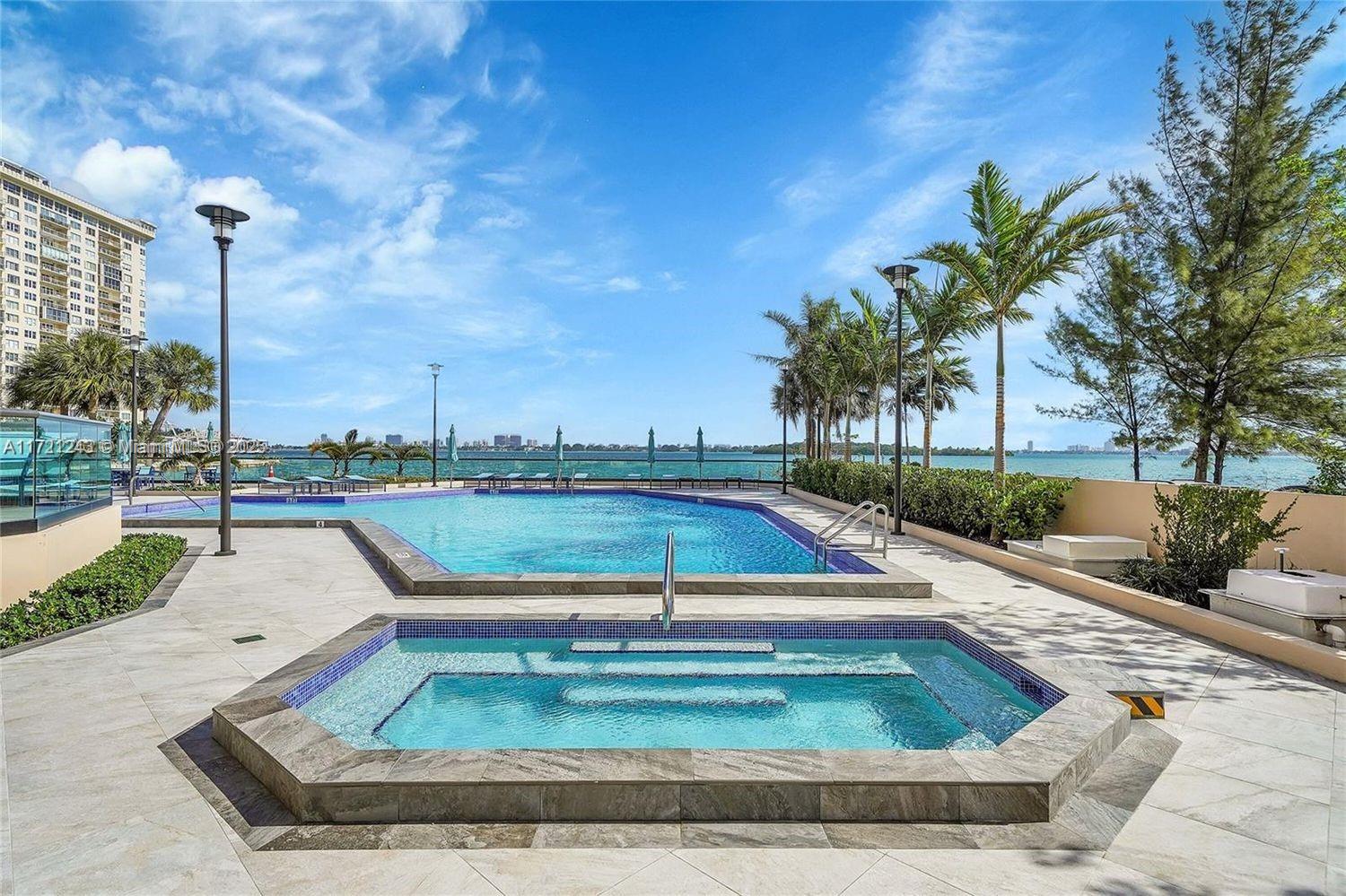 Ver detalles 1858 3 / 3 2749 sq. ft. $ 2025-05-19 0 foto