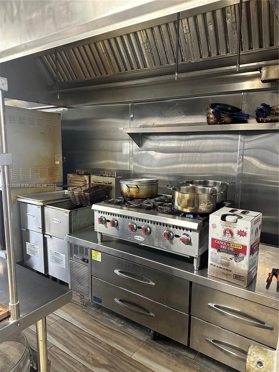 See details / sq. ft. $ 2025-01-09 0 Photo