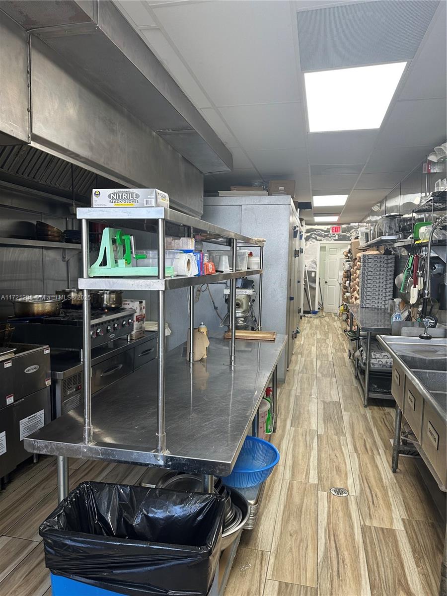 See details / sq. ft. $ 2025-01-09 0 Photo