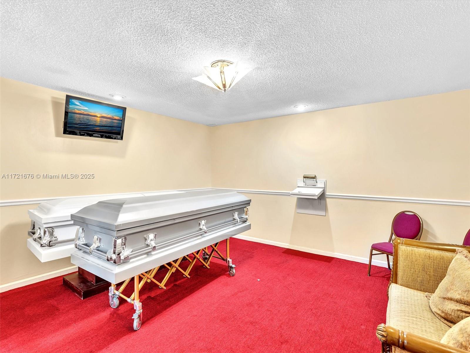   /   sq. ft. $ 2025-08-28 0 foto