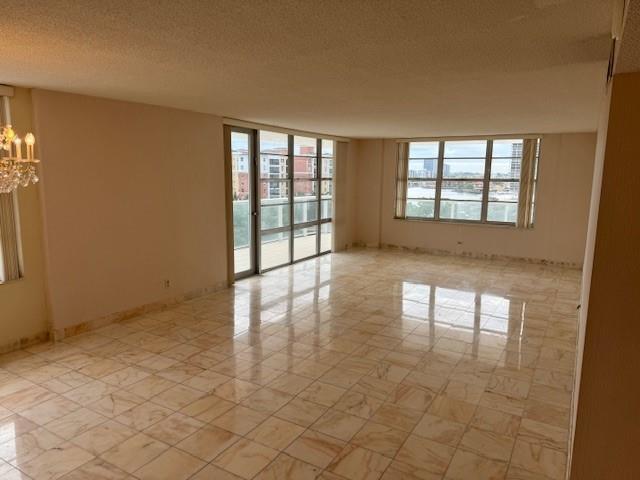 Ver detalles 814 3 / 3 2400 sq. ft. $ 2025-06-10 0 foto