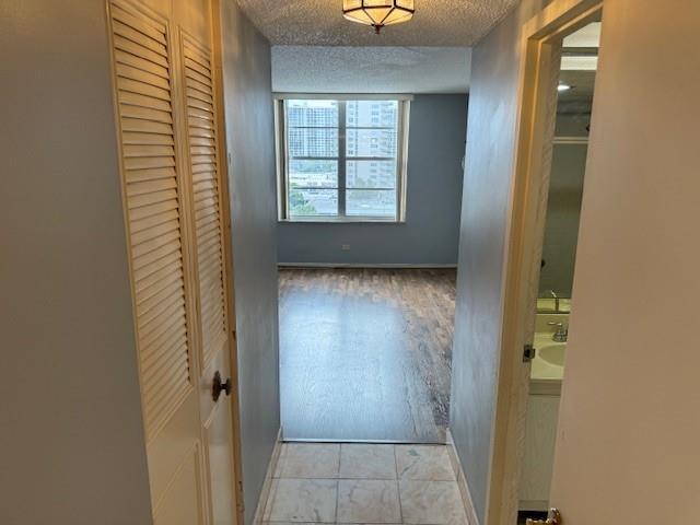 Ver detalles 814 3 / 3 2400 sq. ft. $ 2025-06-10 0 foto