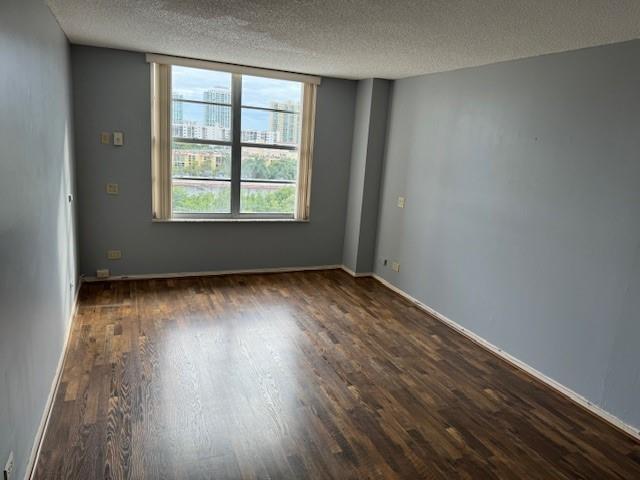Ver detalles 814 3 / 3 2400 sq. ft. $ 2025-06-10 0 foto