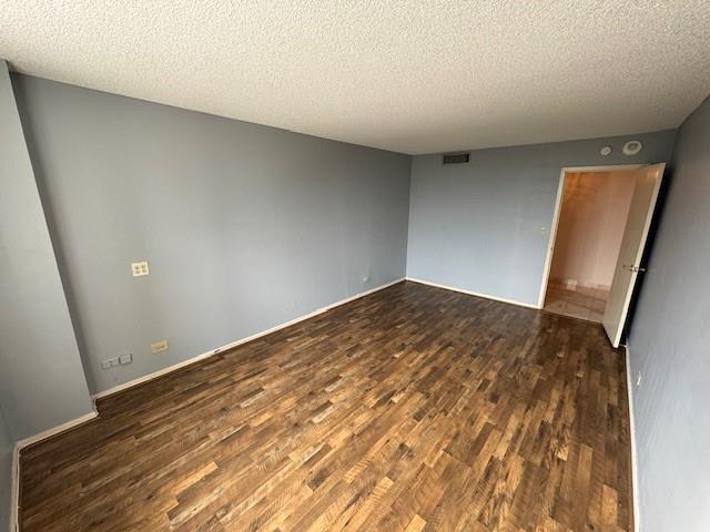 Ver detalles 814 3 / 3 2400 sq. ft. $ 2025-06-10 0 foto
