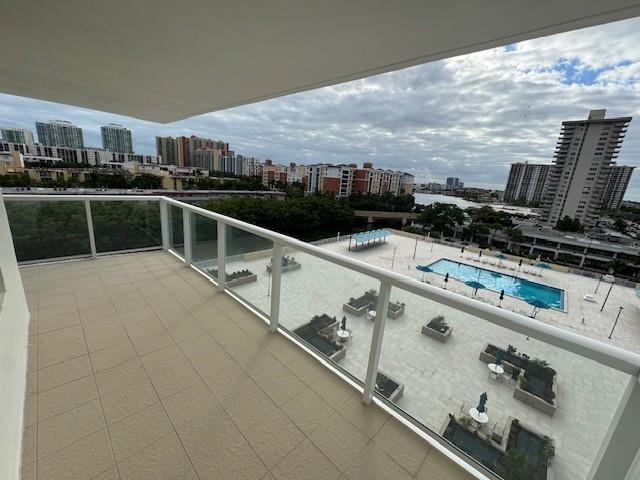 Ver detalles 814 3 / 3 2400 sq. ft. $ 2025-06-10 0 foto