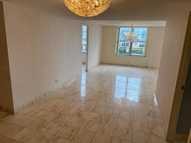 Ver detalles 814 3 / 3 2400 sq. ft. $ 2025-06-10 0 foto