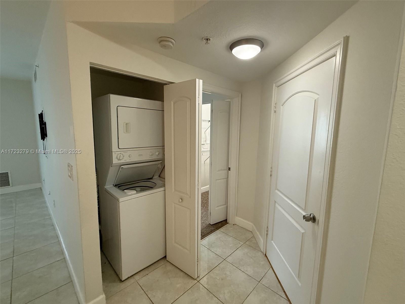Photo of 1830 Radius Dr  #421, Hollywood, Florida, 33020 - 