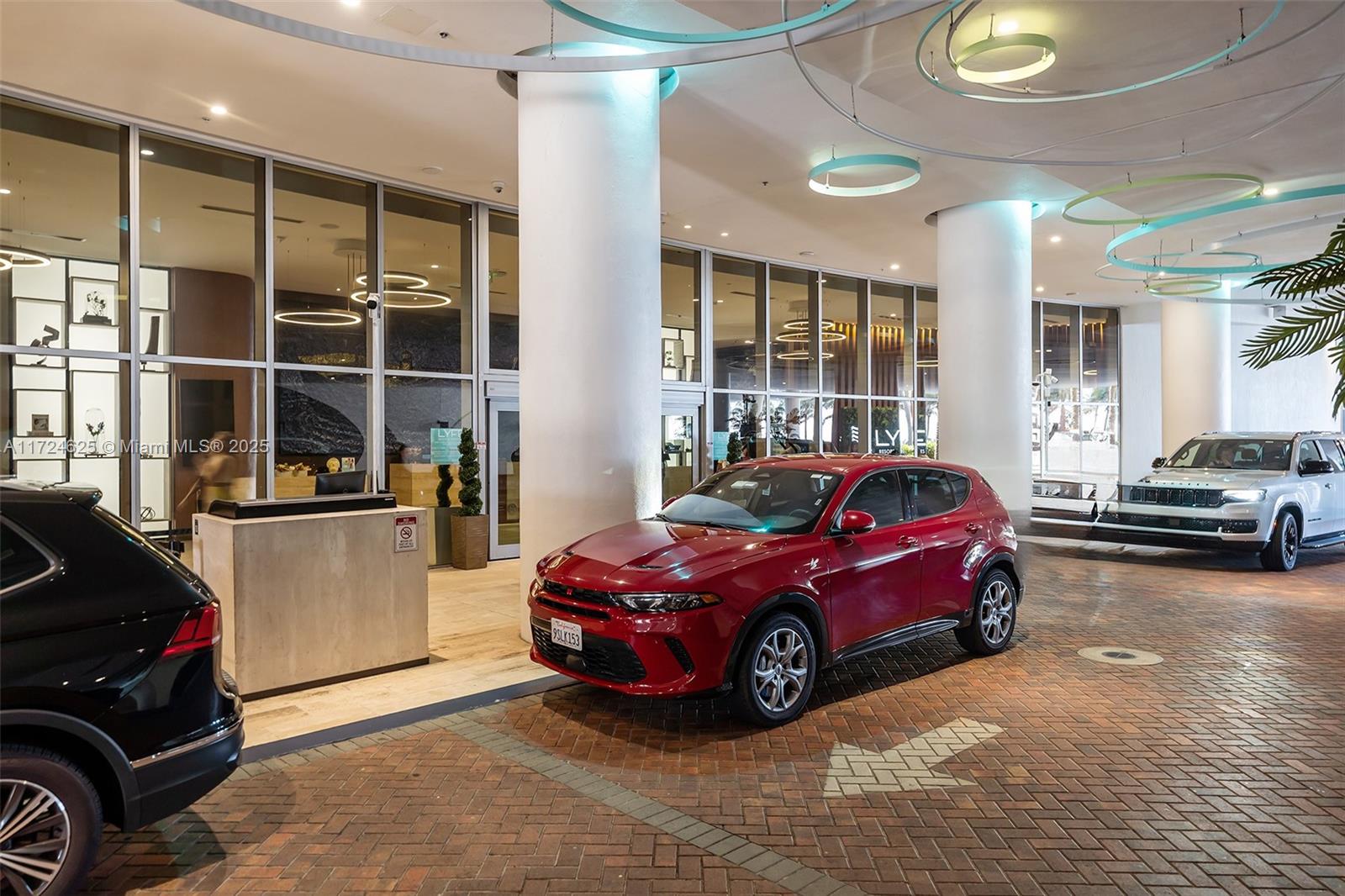 Подробнее 3511 2 / 2 1087 кв.футов $ 2025-01-14 0 Фото