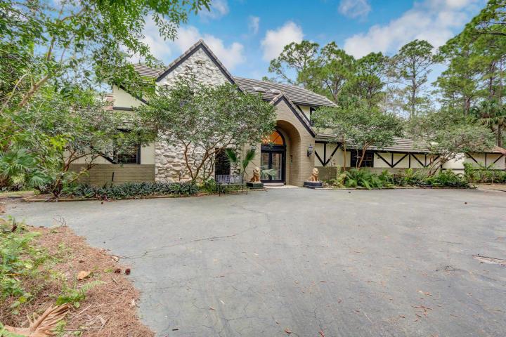   / 0  sq. ft. $ 2025-12-10 0 foto