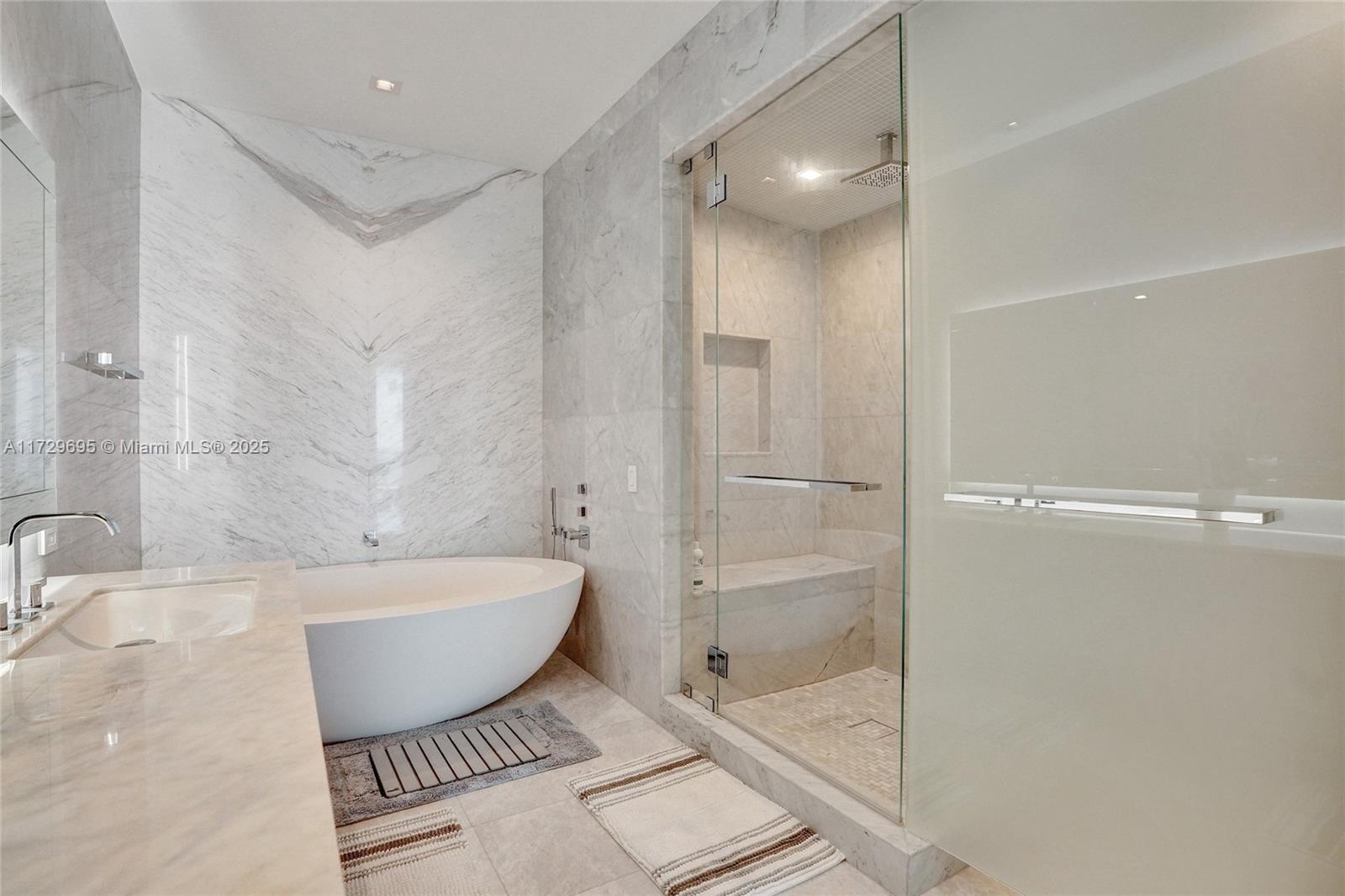 See details 4304 4 / 6 3252 sq. ft. $ 2025-01-22 0 Photo