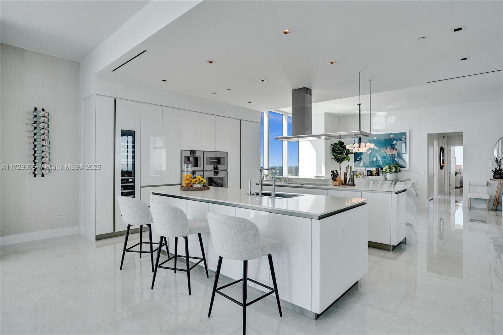 See details 4304 4 / 6 3252 sq. ft. $ 2025-01-22 0 Photo