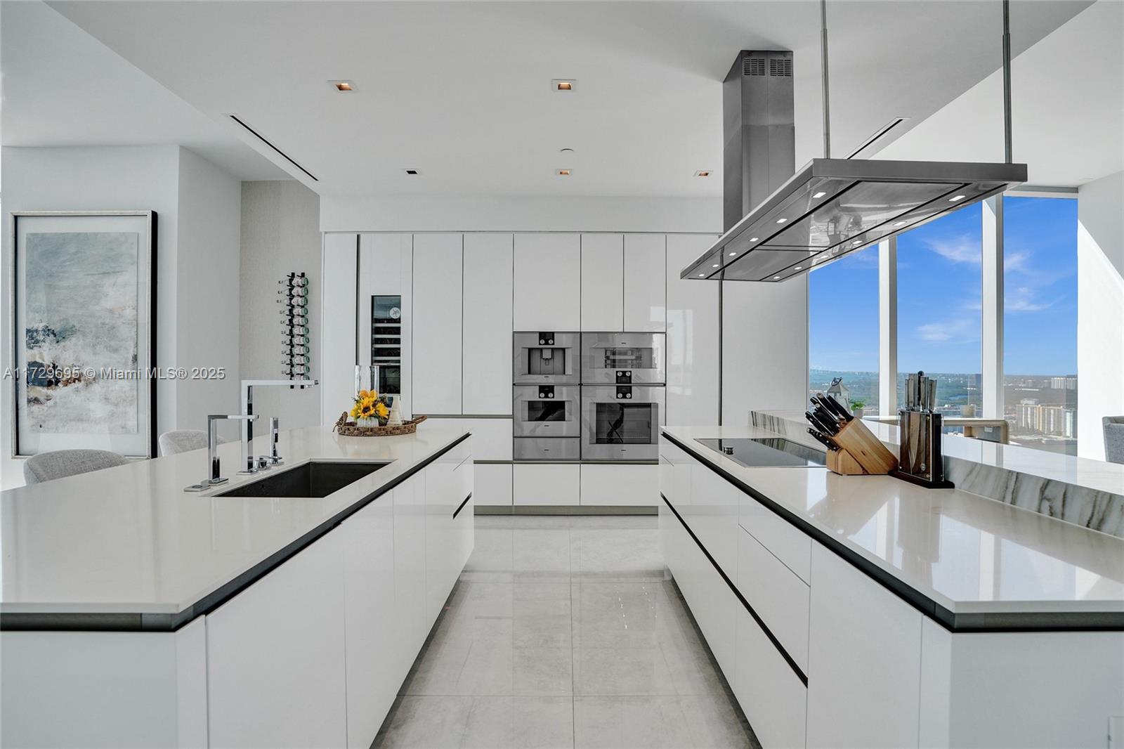 See details 4304 4 / 6 3252 sq. ft. $ 2025-01-22 0 Photo