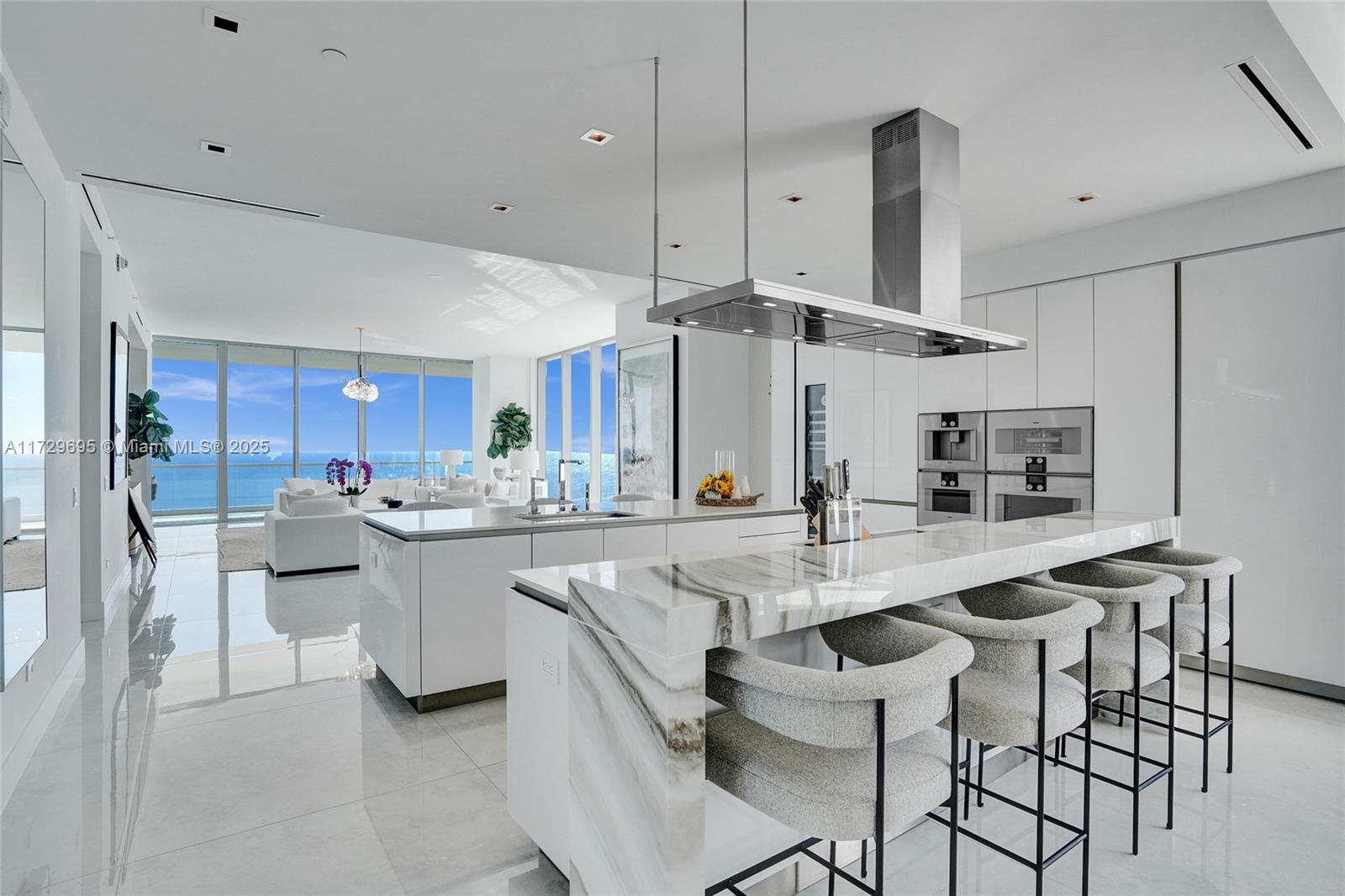 See details 4304 4 / 6 3252 sq. ft. $ 2025-01-22 0 Photo
