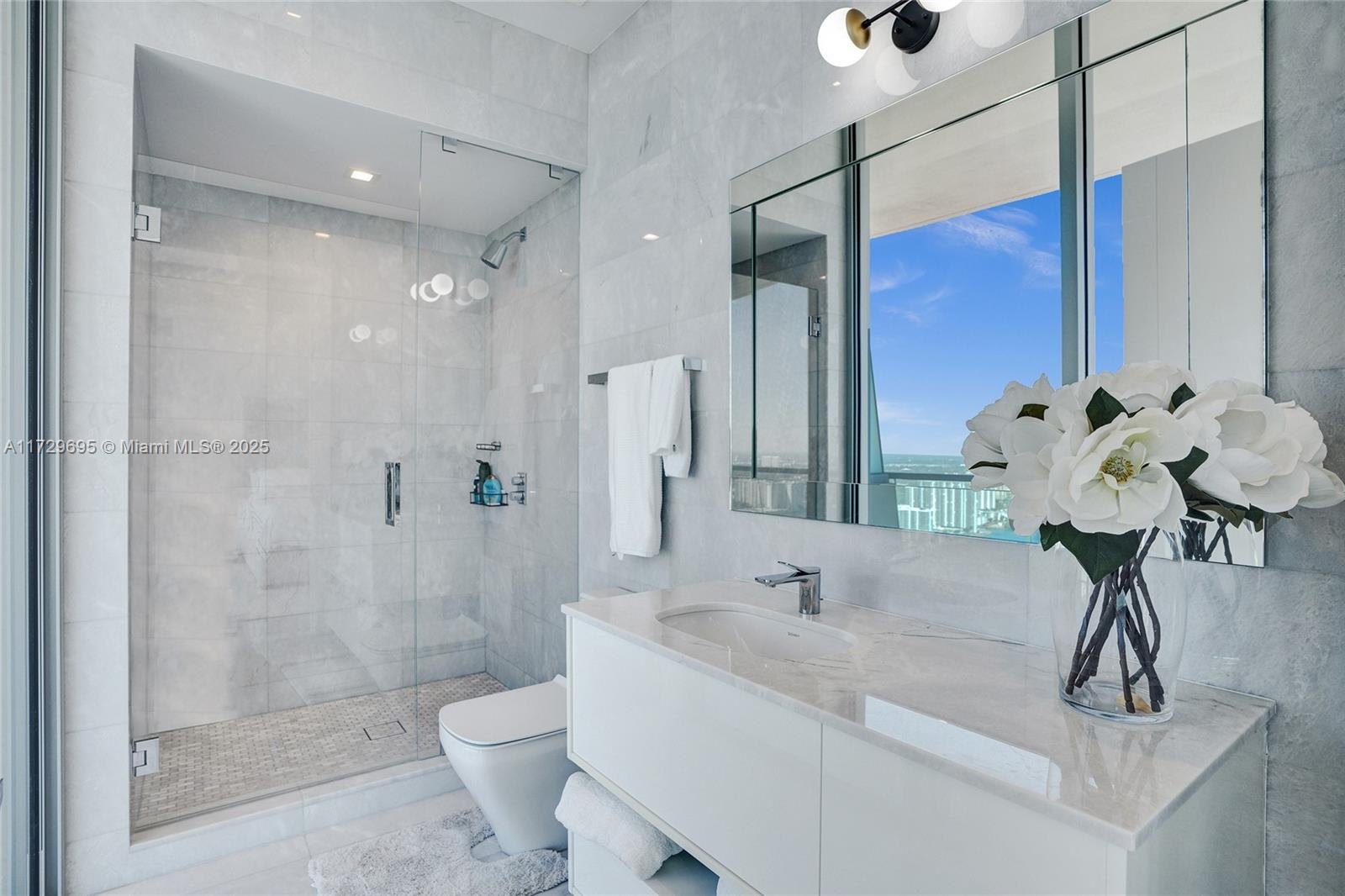 See details 4304 4 / 6 3252 sq. ft. $ 2025-01-22 0 Photo