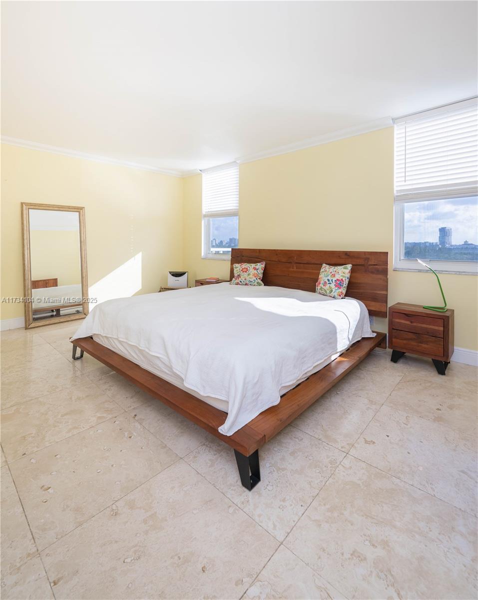 Photo of 437 Golden Isles Dr  #8D, Hallandale Beach, Florida, 33009 - 2nd Bathroom