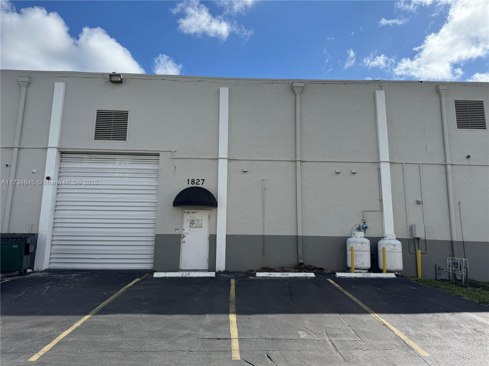 See details / sq. ft. $ 2025-09-09 0 Photo