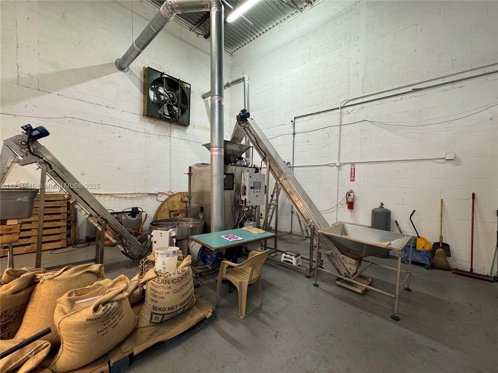 See details / sq. ft. $ 2025-09-09 0 Photo