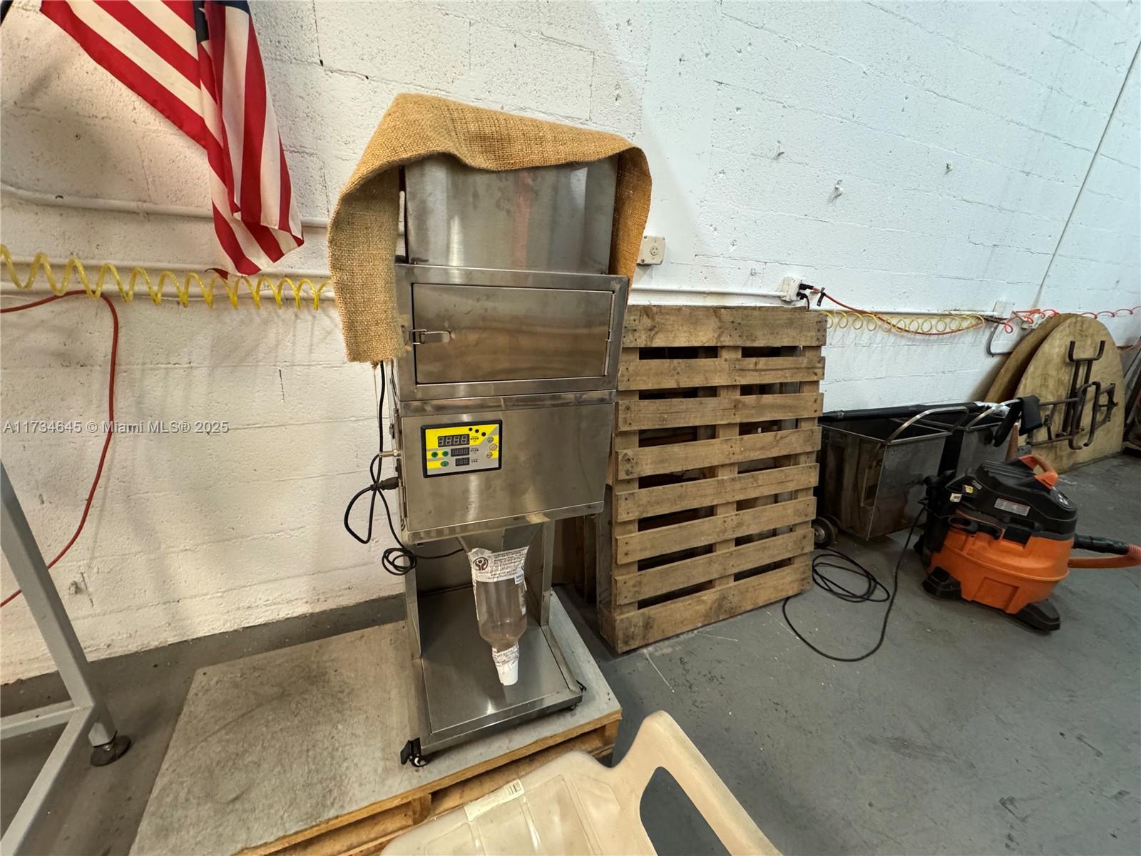 See details / sq. ft. $ 2025-09-09 0 Photo