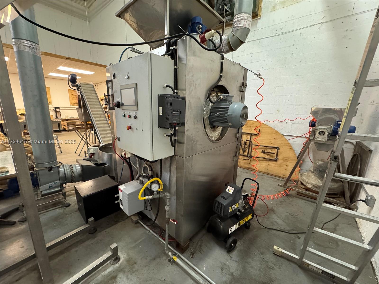 See details / sq. ft. $ 2025-09-09 0 Photo