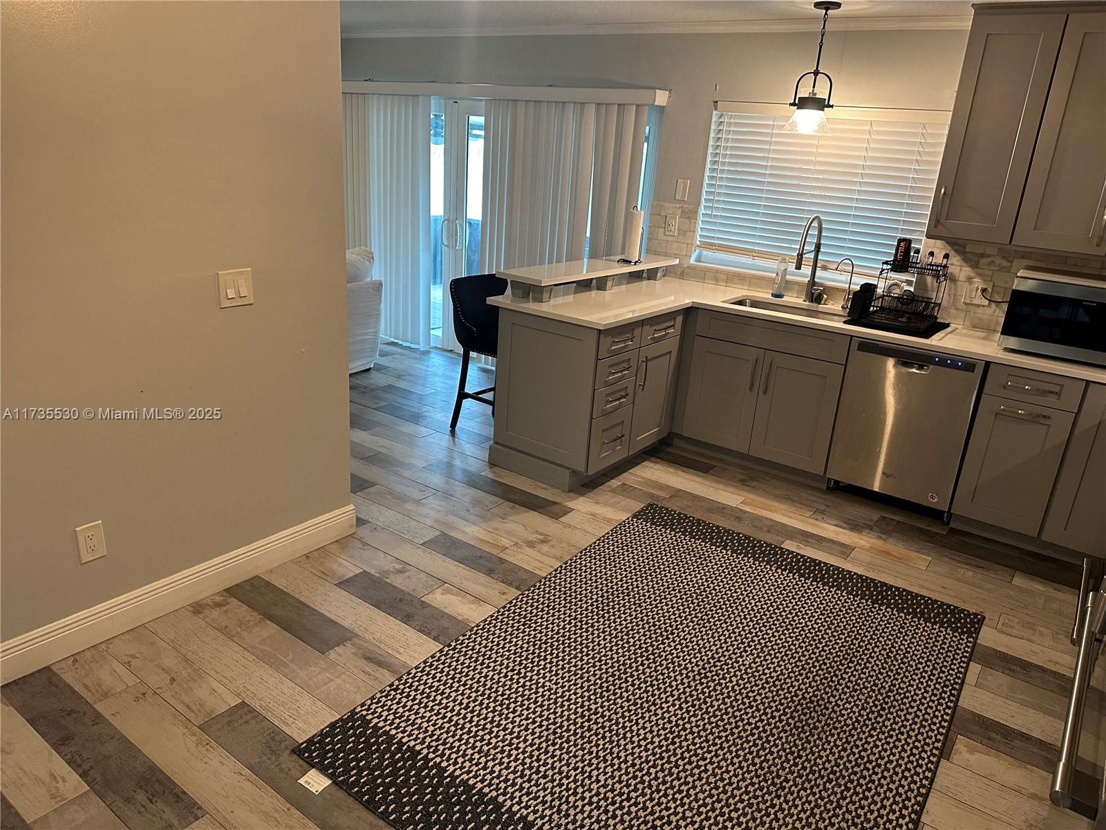 See details 1614 3 / 2 1808 sq. ft. $ 2025-10-30 0 Photo