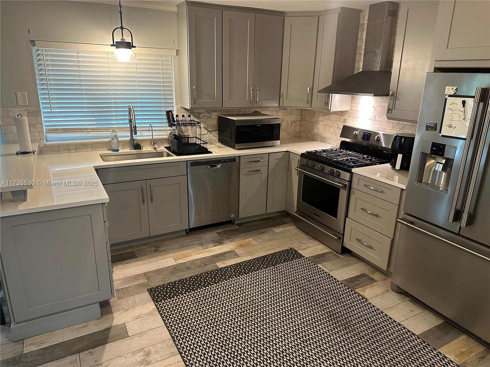 See details 1614 3 / 2 1808 sq. ft. $ 2025-10-30 0 Photo