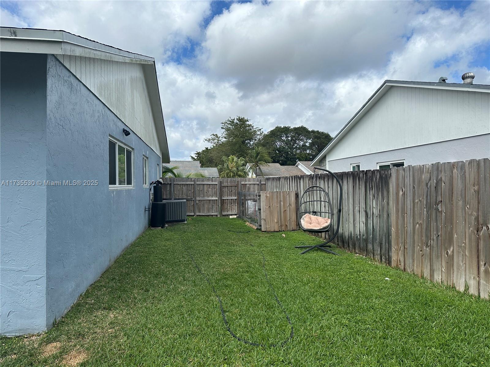 See details 1614 3 / 2 1808 sq. ft. $ 2025-10-30 0 Photo