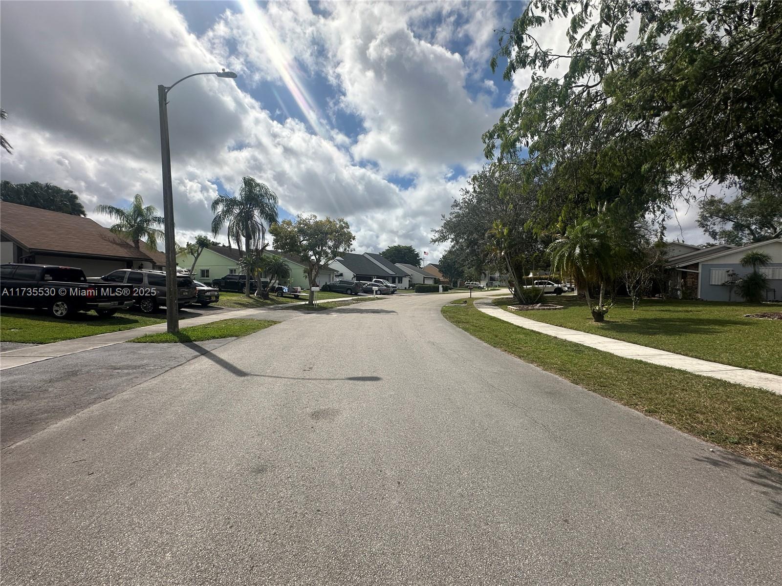 See details 1614 3 / 2 1808 sq. ft. $ 2025-10-30 0 Photo