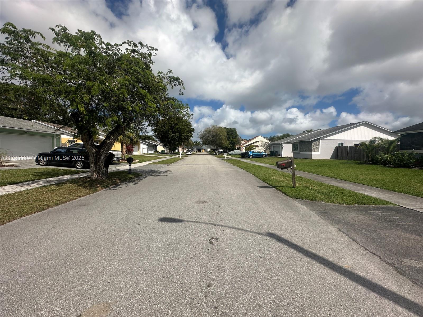 See details 1614 3 / 2 1808 sq. ft. $ 2025-10-30 0 Photo