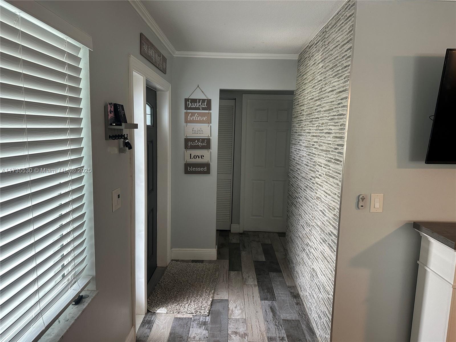 See details 1614 3 / 2 1808 sq. ft. $ 2025-10-30 0 Photo