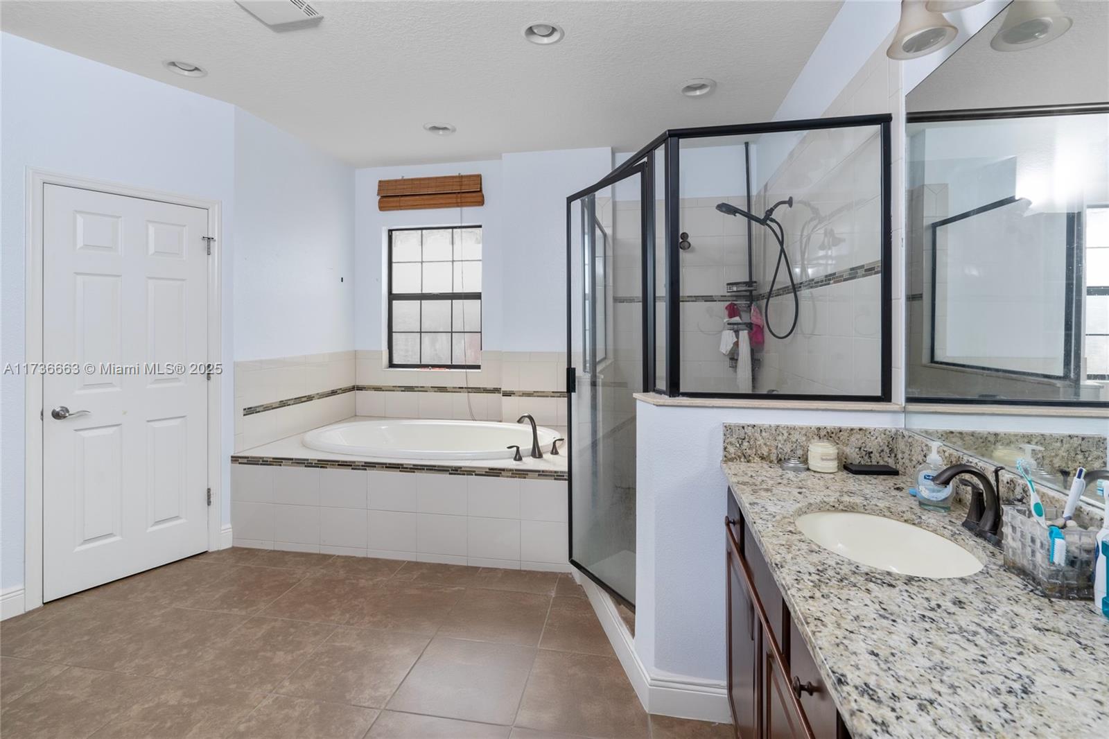 Ver detalles 11436 5 / 4 sq. ft. $ 2026-04-22 0 foto