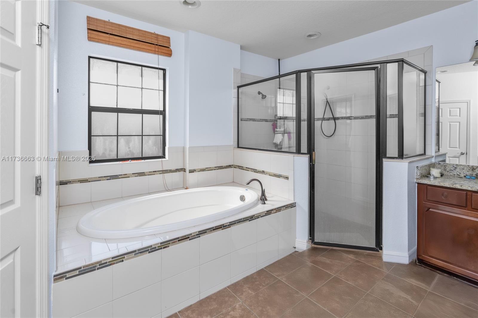 Ver detalles 11436 5 / 4 sq. ft. $ 2026-04-22 0 foto