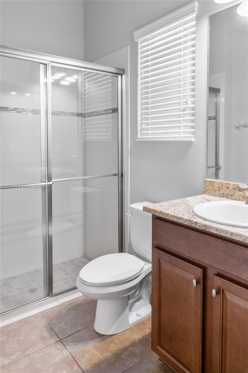 Ver detalles 11436 5 / 4 sq. ft. $ 2026-04-22 0 foto
