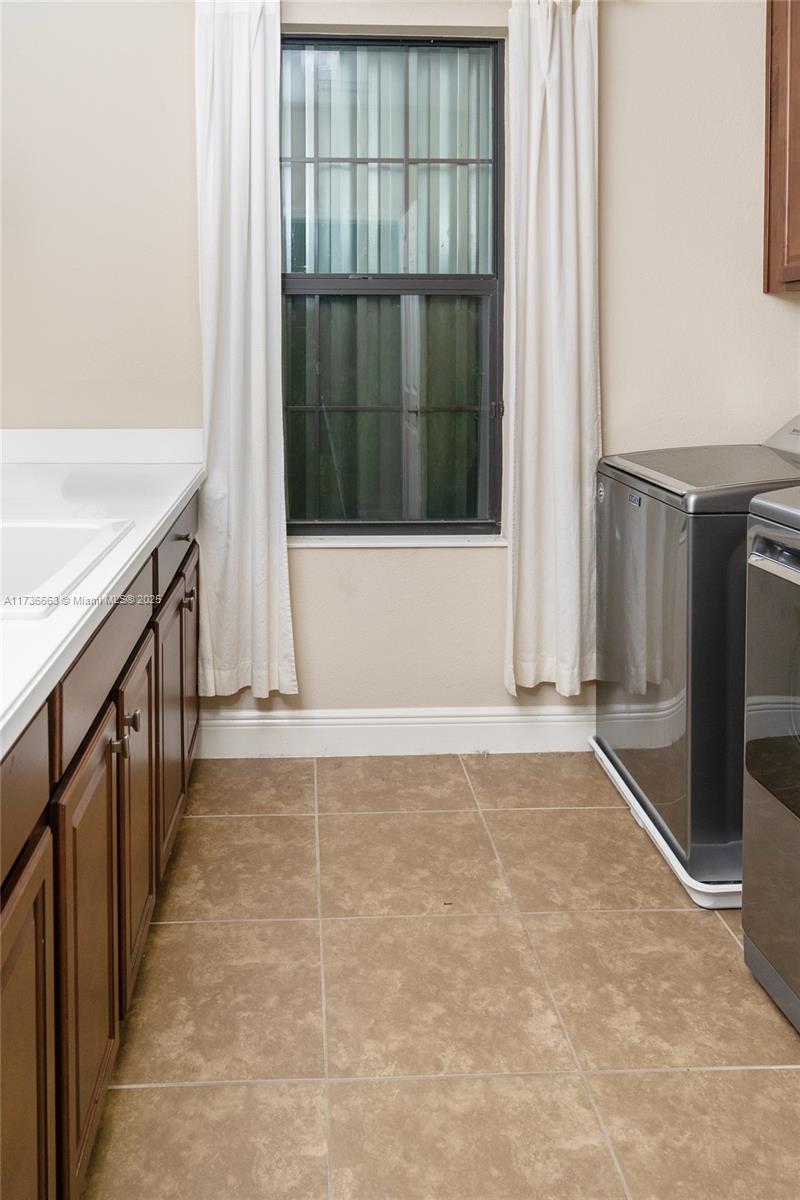 Ver detalles 11436 5 / 4 sq. ft. $ 2026-04-22 0 foto