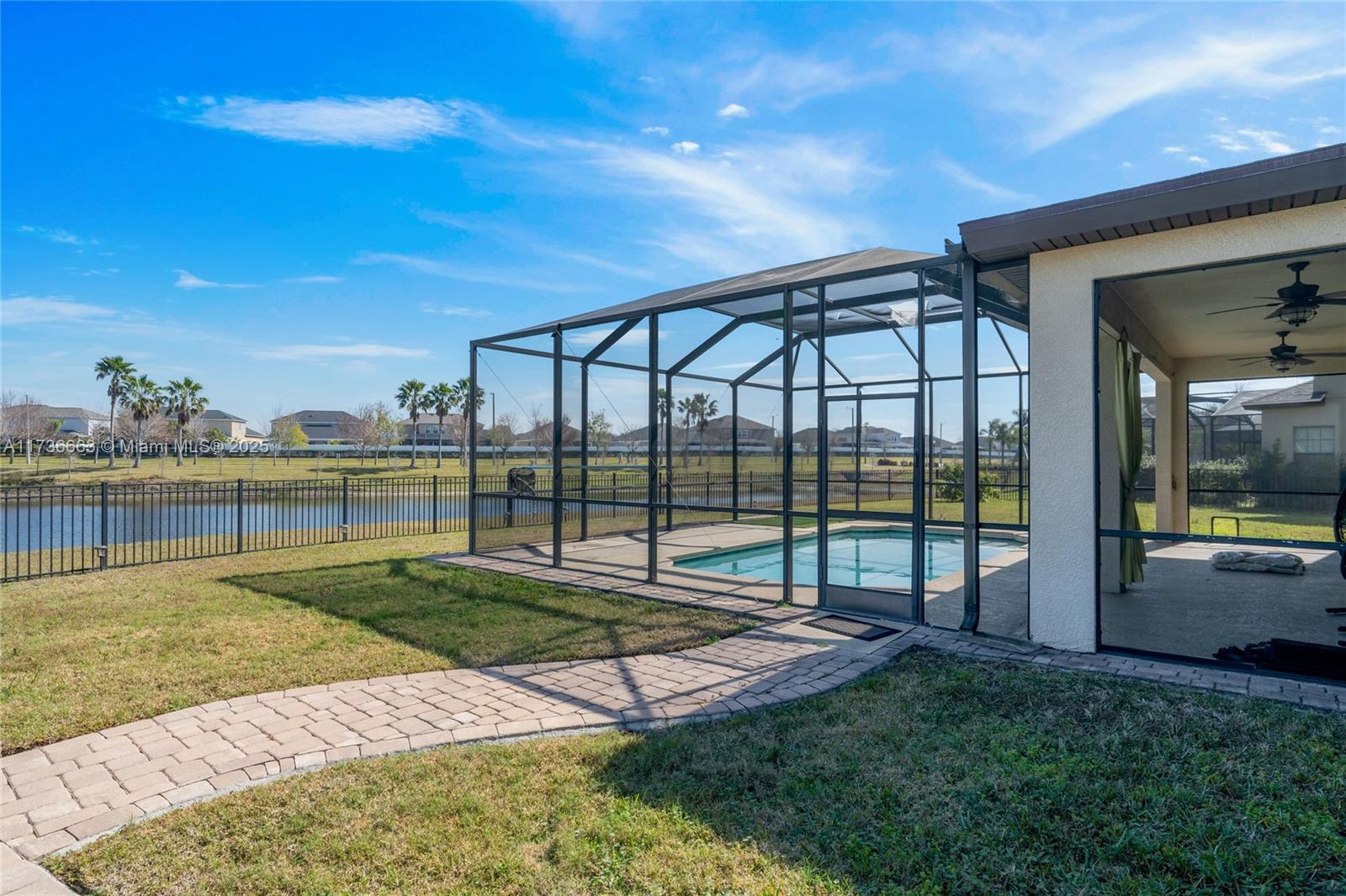 Ver detalles 11436 5 / 4 sq. ft. $ 2026-04-22 0 foto