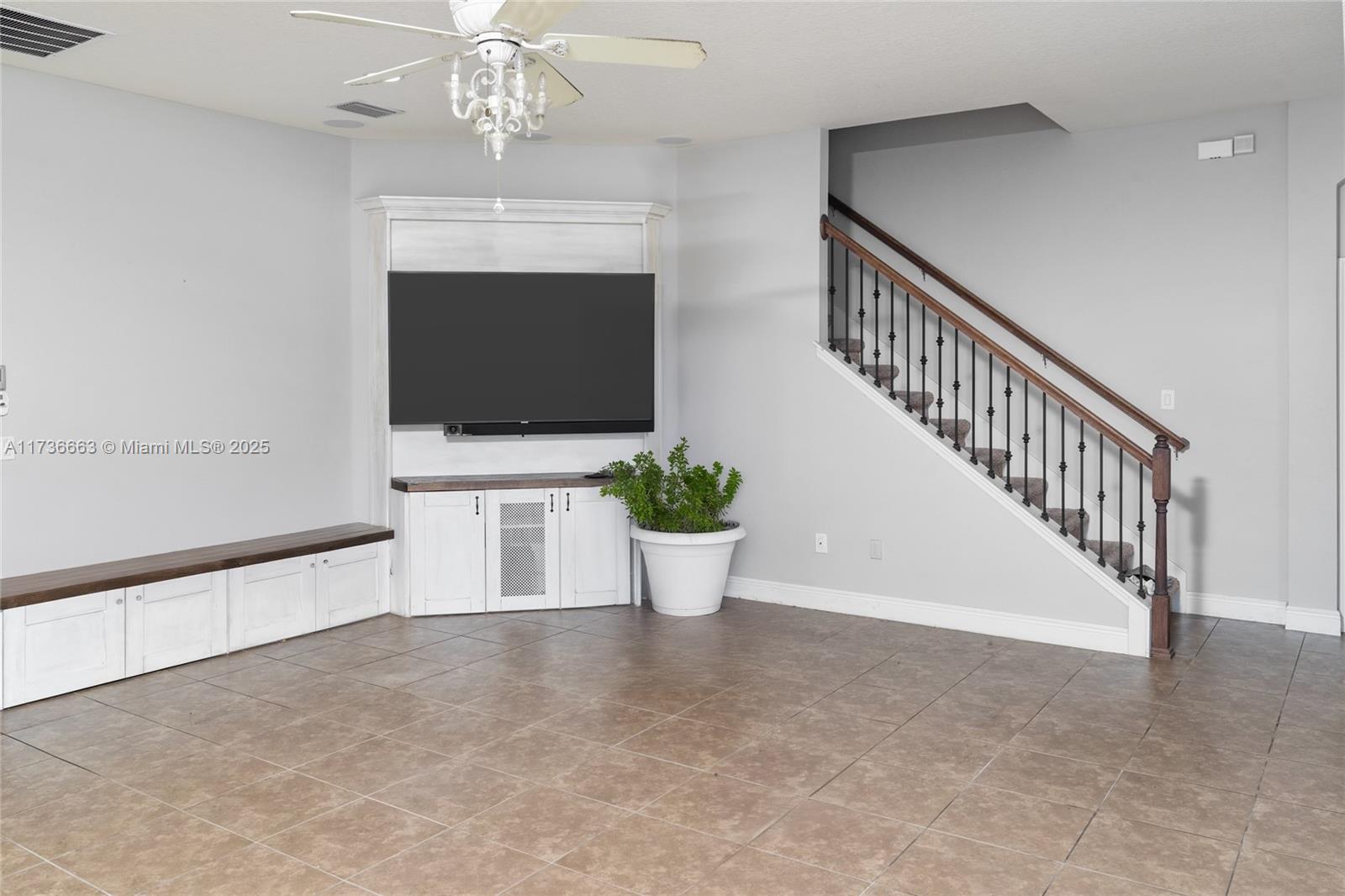 Ver detalles 11436 5 / 4 sq. ft. $ 2026-04-22 0 foto