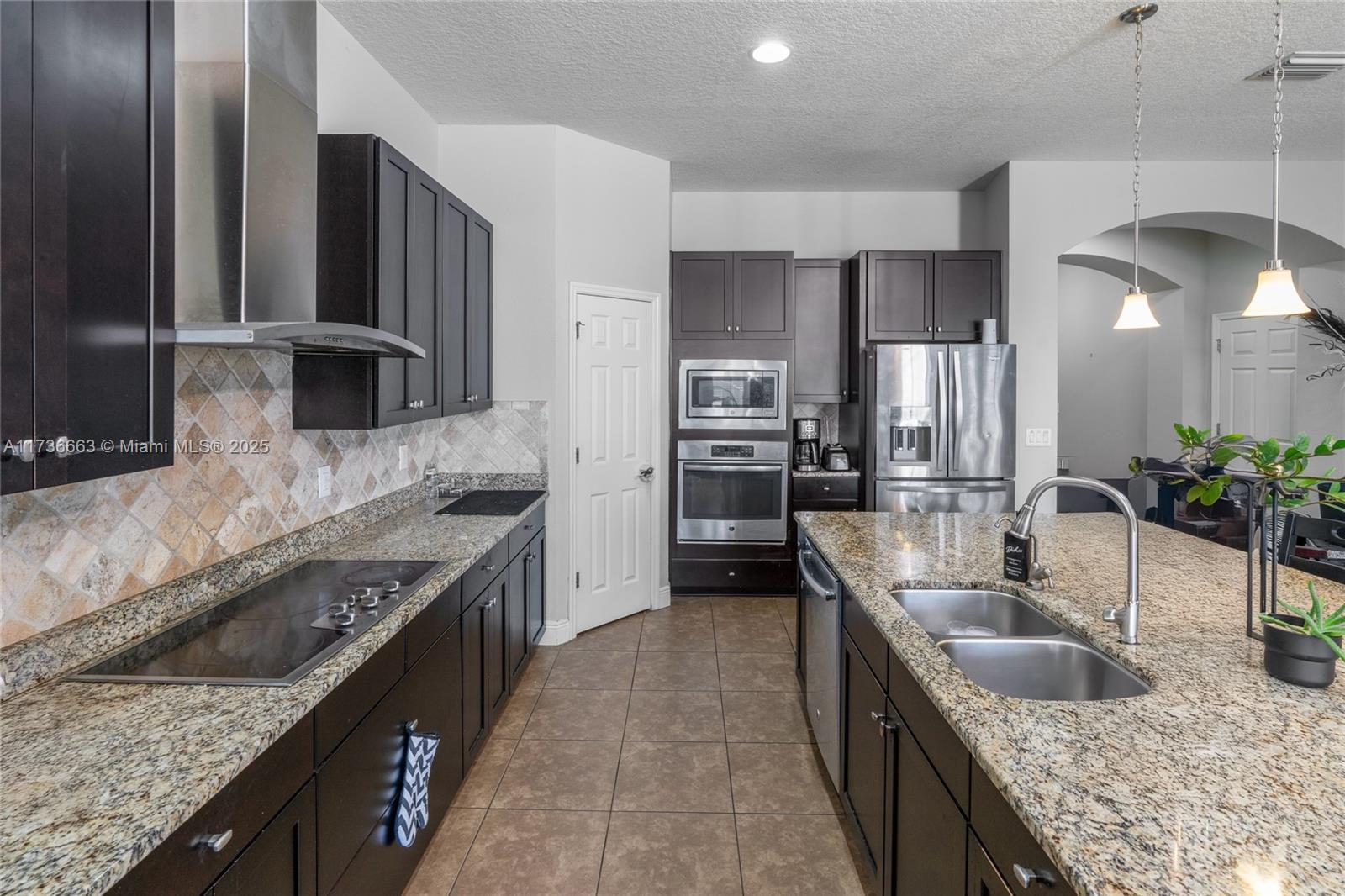 Ver detalles 11436 5 / 4 sq. ft. $ 2026-04-22 0 foto