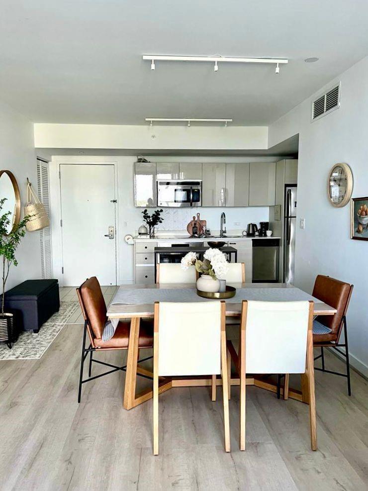 Photo of 2602 Hallandale Beach  #R1010, Hallandale Beach, Florida, 33009 - Photo 2