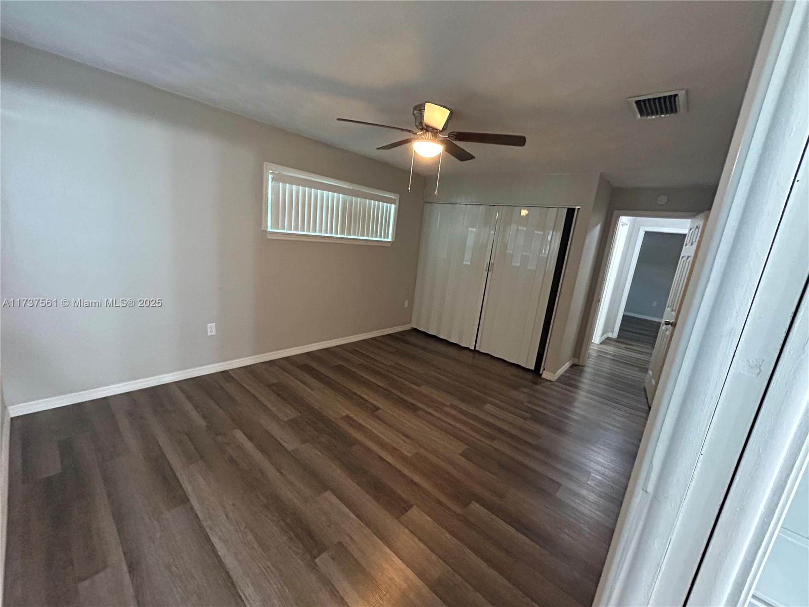 Ver detalles 7403 3 / 2 1875 sq. ft. $ 2026-04-07 0 foto