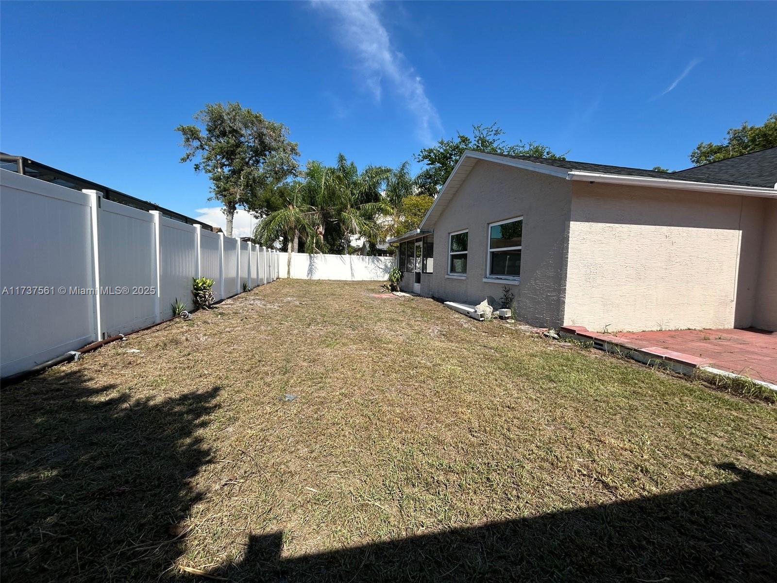 Ver detalles 7403 3 / 2 1875 sq. ft. $ 2026-04-07 0 foto