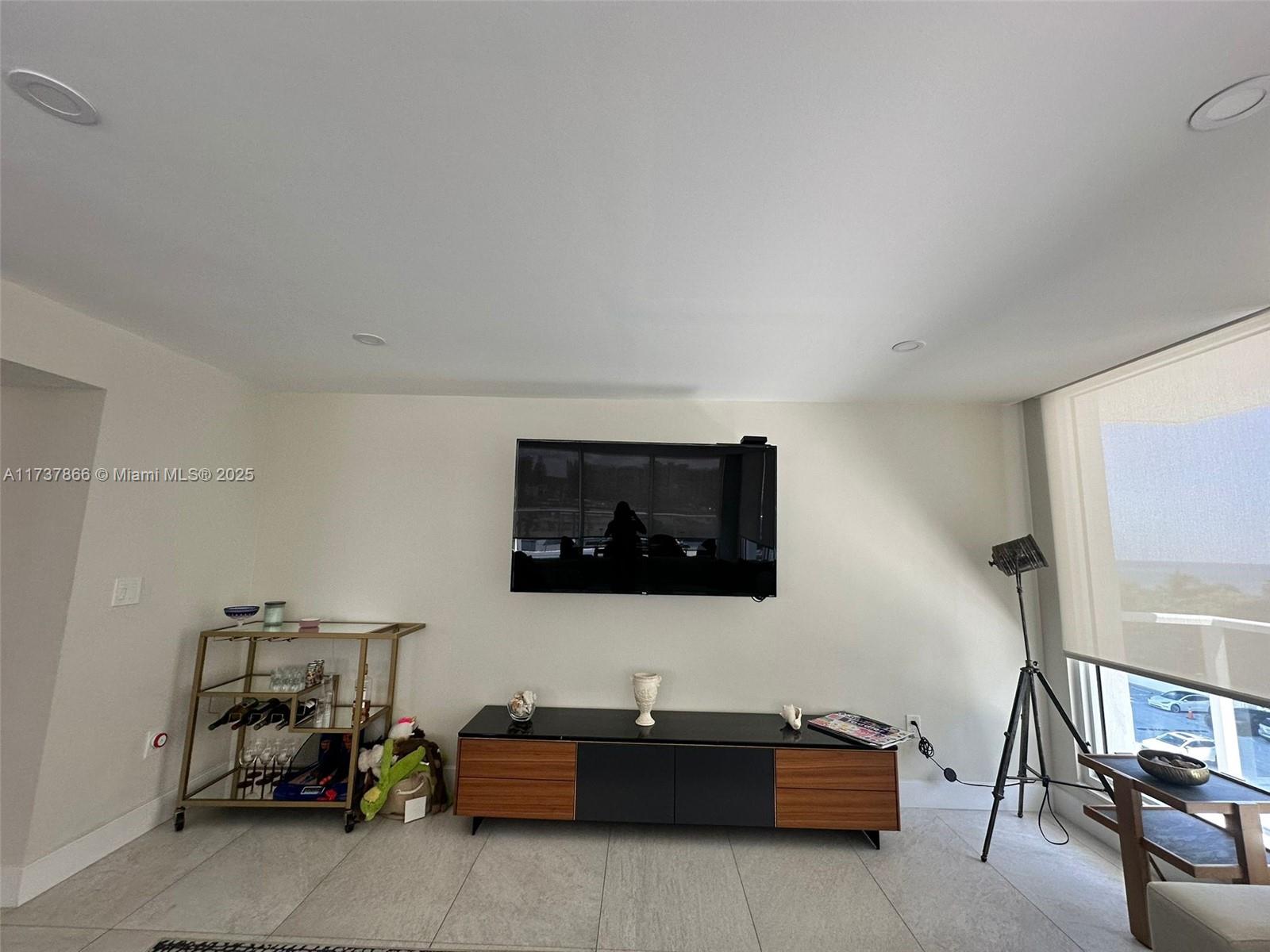 Photo of 2751 Ocean Dr #508S, Hollywood, Florida, 33019 -