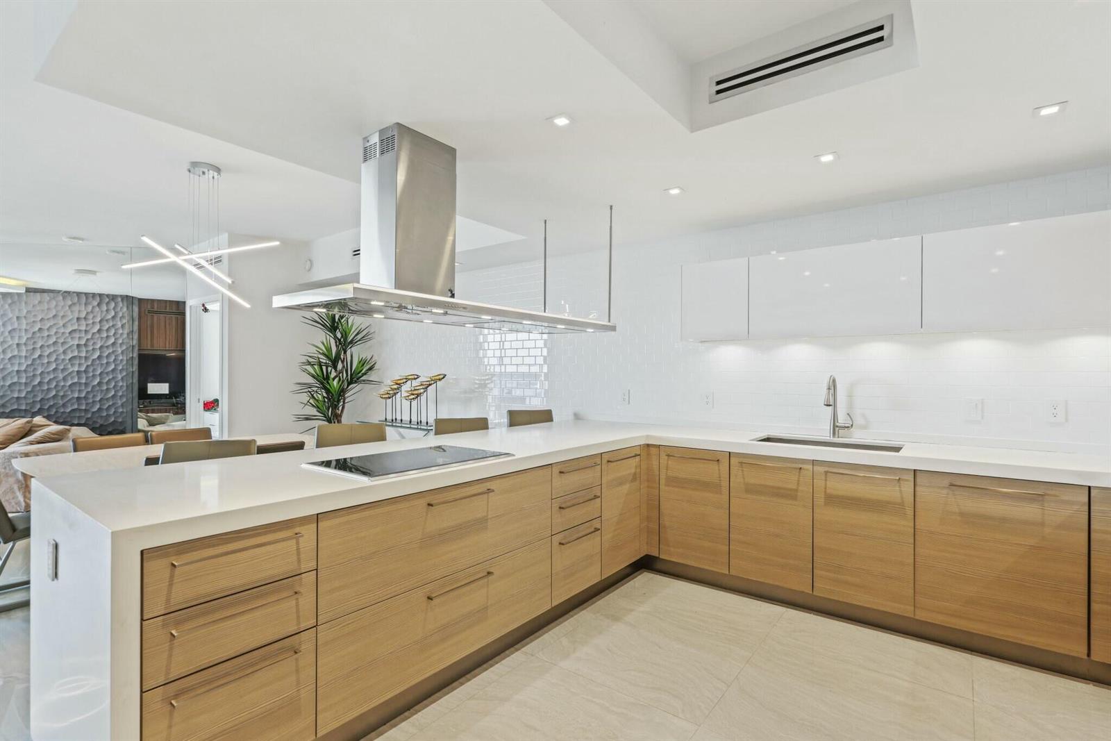 Photo of 17301 Biscayne  #707, North Miami Beach, Florida, 33160 - tempImagekzVRTE