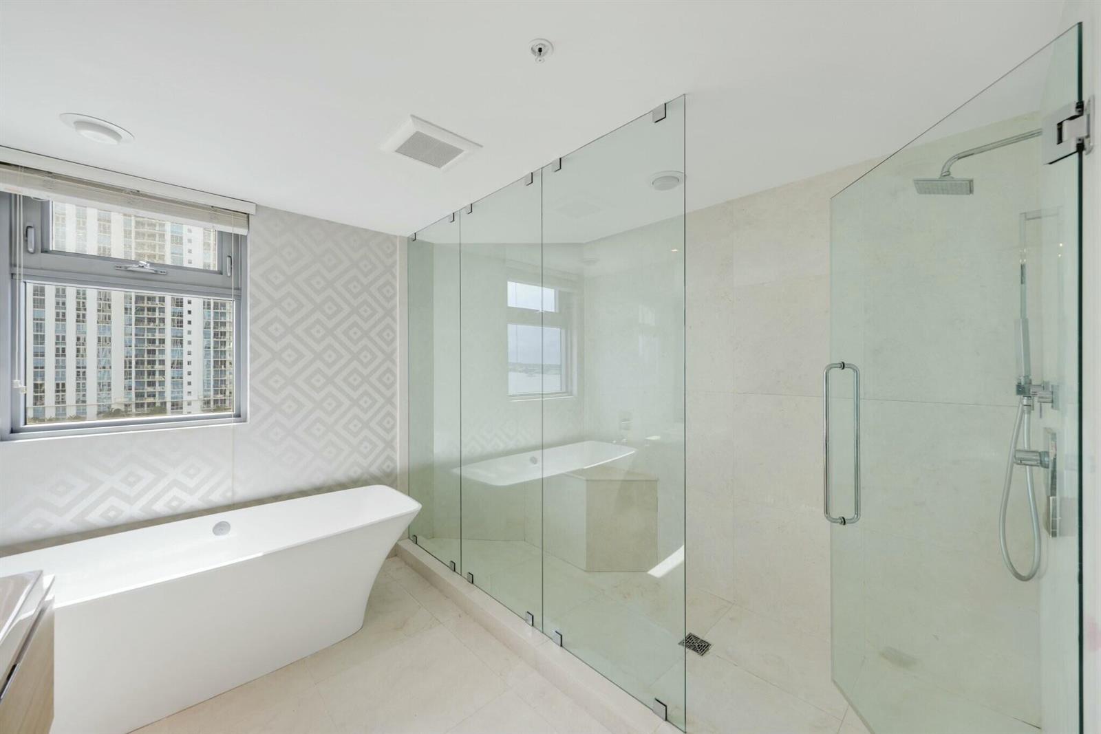 Photo of 17301 Biscayne  #707, North Miami Beach, Florida, 33160 - tempImageW7JBLs