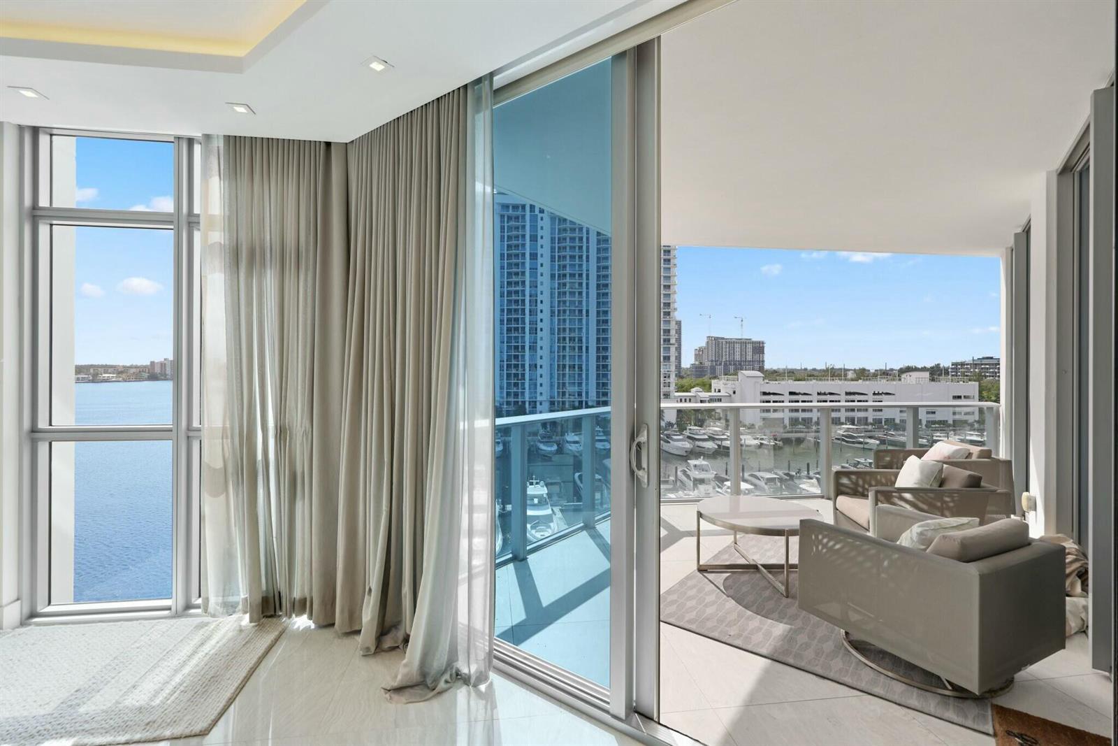 Photo of 17301 Biscayne  #707, North Miami Beach, Florida, 33160 - tempImageIMSt1i