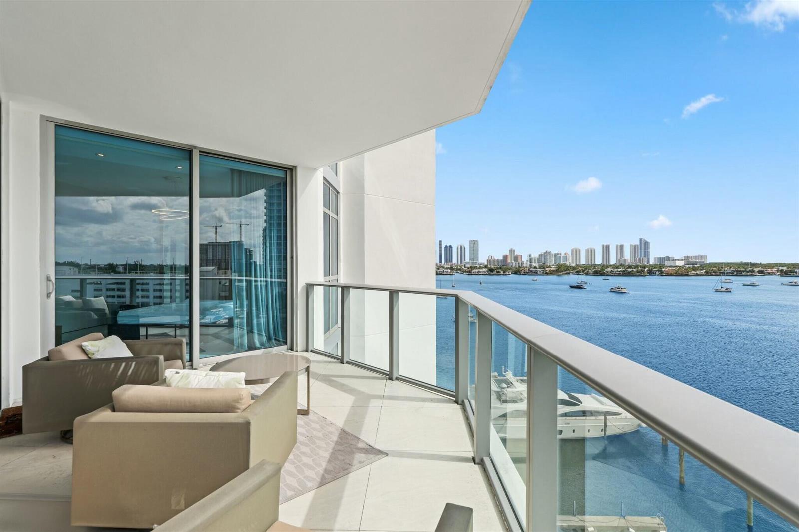 Photo of 17301 Biscayne  #707, North Miami Beach, Florida, 33160 - tempImageGKMOES