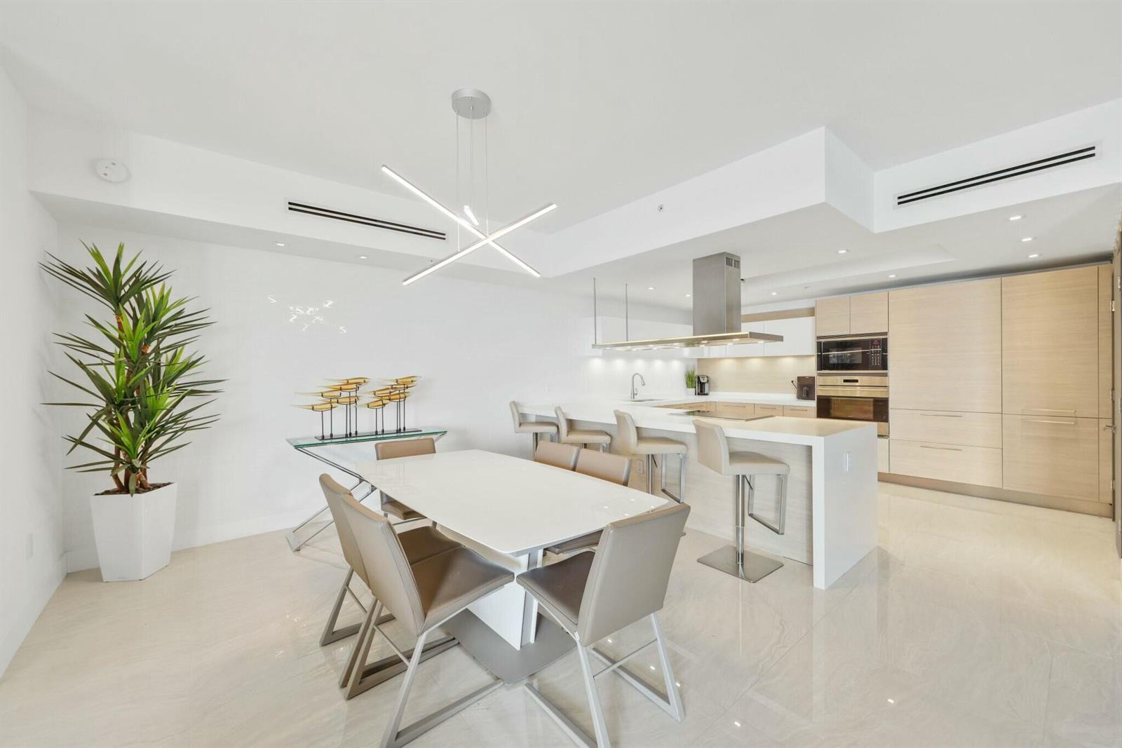 Photo of 17301 Biscayne  #707, North Miami Beach, Florida, 33160 - tempImage3apMGu