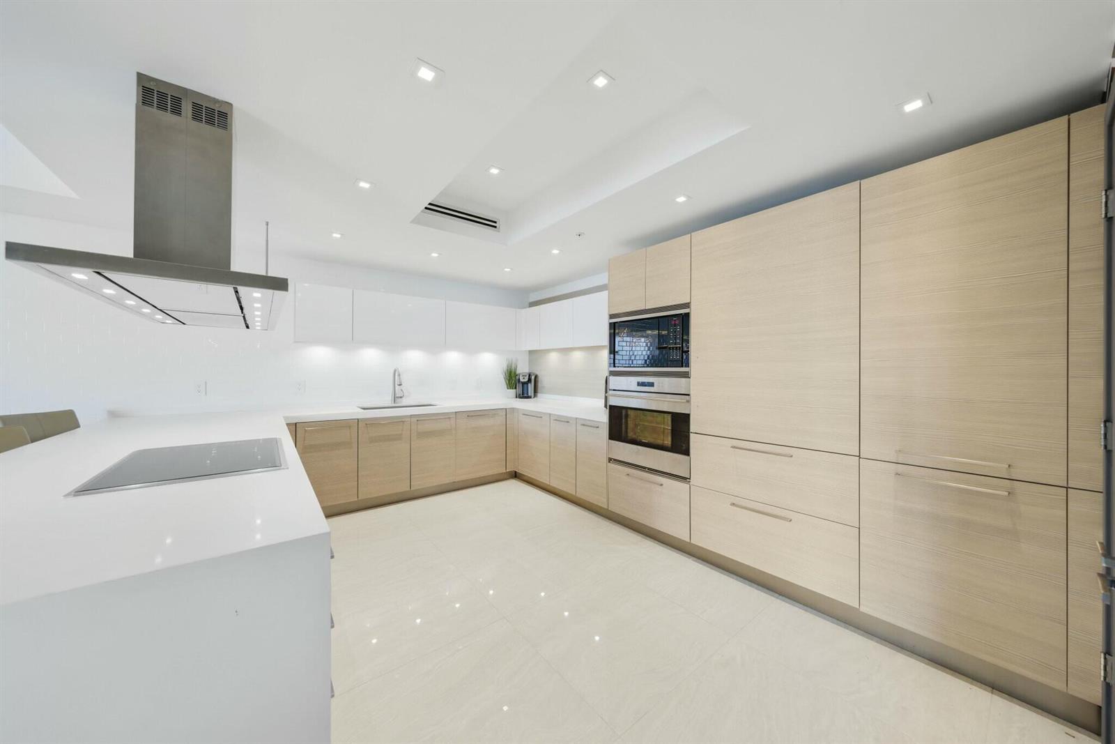 Photo of 17301 Biscayne  #707, North Miami Beach, Florida, 33160 - tempImageT6teHU