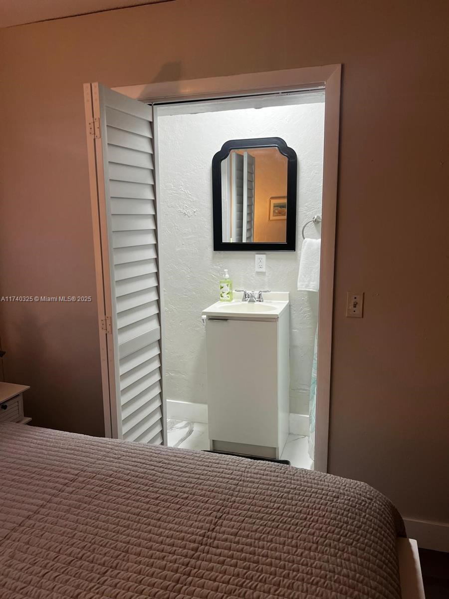 See details / 2146 sq. ft. $ 2025-02-06 0 Photo