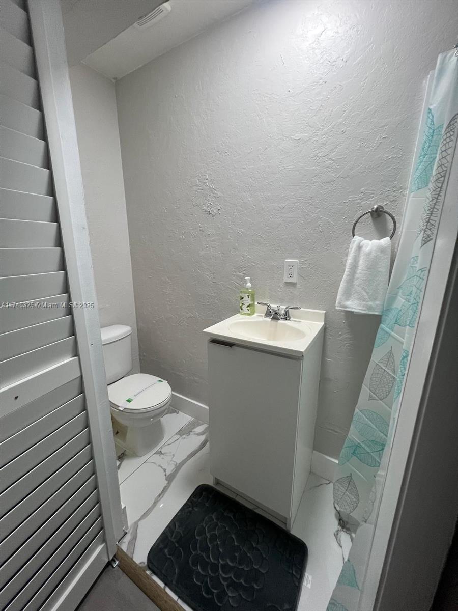 See details / 2146 sq. ft. $ 2025-02-06 0 Photo